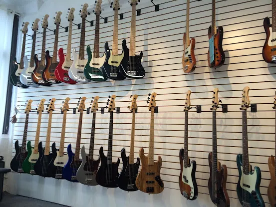Sadowsky Guitars