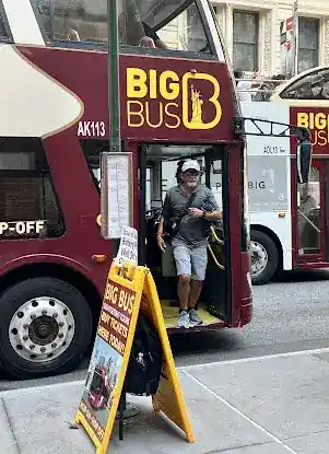 Saul Linares Big Bus New York Stop #9