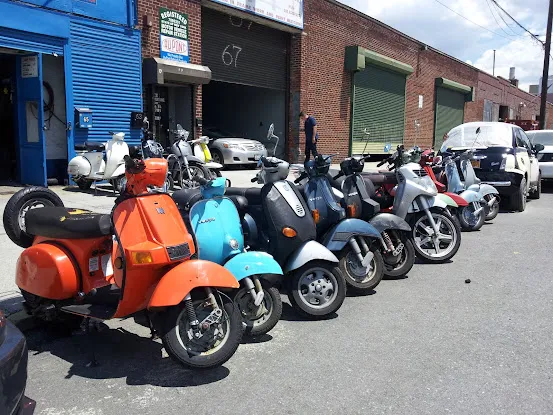 Scooter Bottega