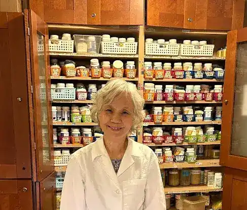 Shelley X.Y. Peng, Acupuncturist C.M.D. LAc.