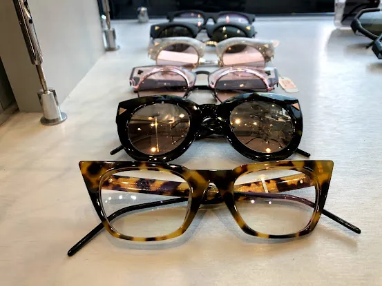 SHINE OPTIQUE (Luxeye Optical)