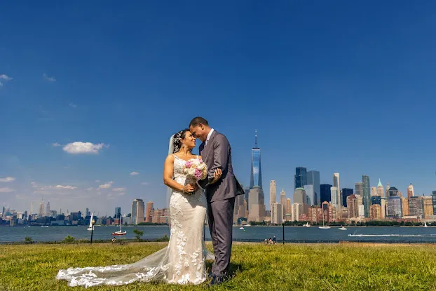 Simply Weddings NYC - Wedding Celebrant/Officiant
