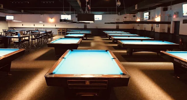 Skyline Billiards & Bar