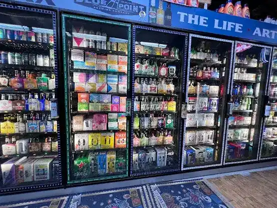 SMOKE BEER GIFT & CONVENIENCE SHOP