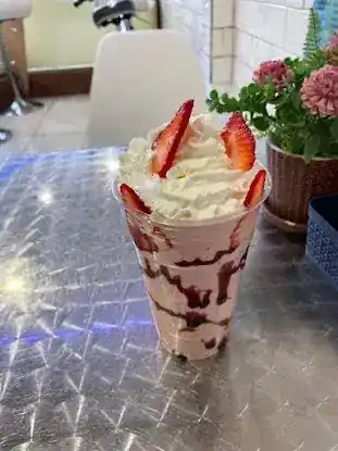 Smoothies & crepes
