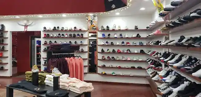 Sneaker Hub