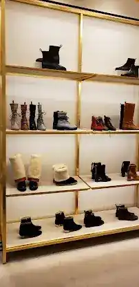 Stuart Weitzman