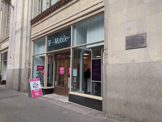 T-Mobile Experience Store