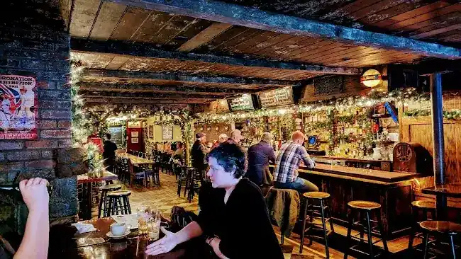 The Churchill Tavern