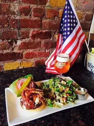 The Heights Bar & Grill