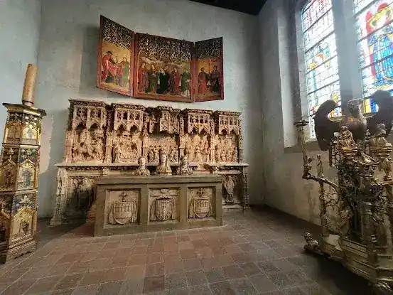 The Met Store