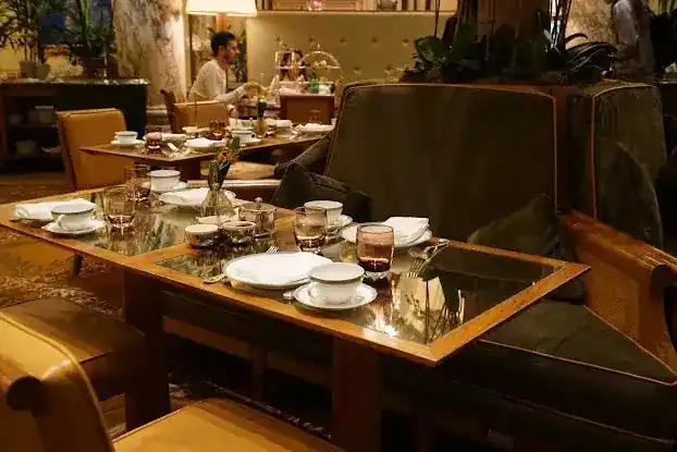 THE PALM COURT
