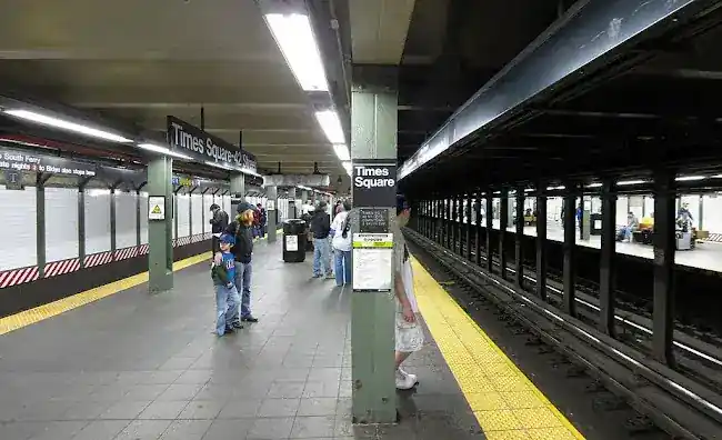 Times Sq–42 St