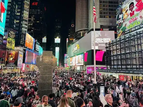 Times Square Billbarod