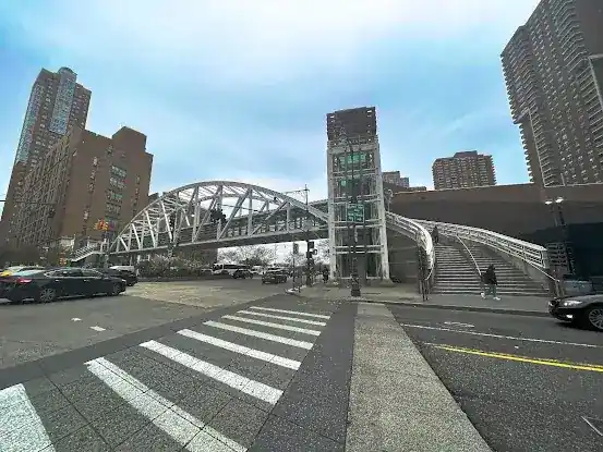 Tribeca Bridge