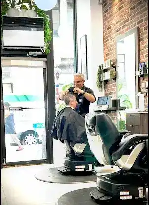TRUE BARBERS