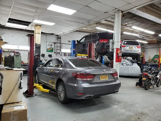 Uptown Motors Auto Repair & Auto Body