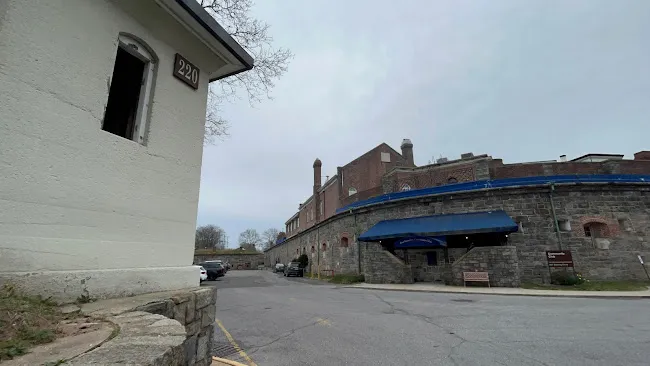 U.S. ARMY GARRISON FORT HAMILTON