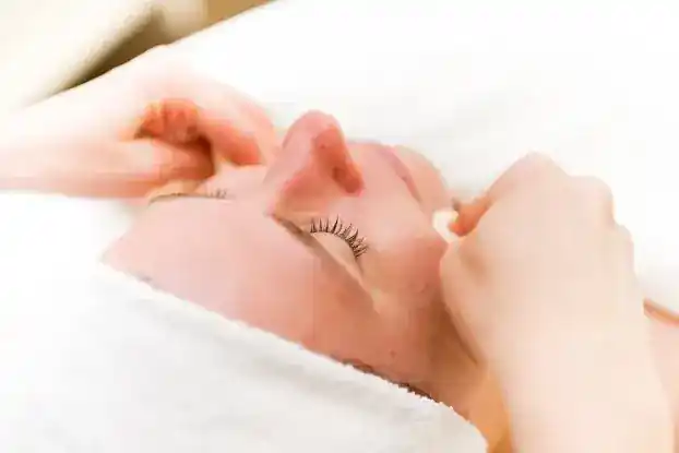 Very Pretty Skin, Rosetta Garries, MD.