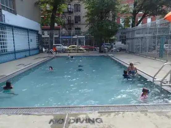Vesuvio Pool
