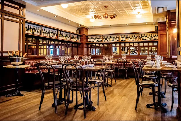 Vin Sur Vingt Bistro - Midtown East