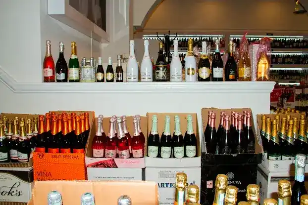 Vintage Cellars Wine & Spirits