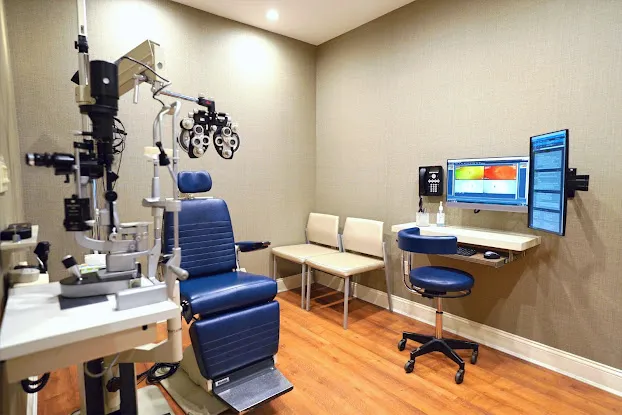 Vision NYC - Elmhurst, QNS - Cono Grasso MD, Laurence Weissman MD, Jonathan Kruh MD, & Sydney Lin, OD