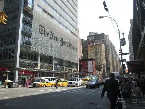 W 41 St & 8 Av