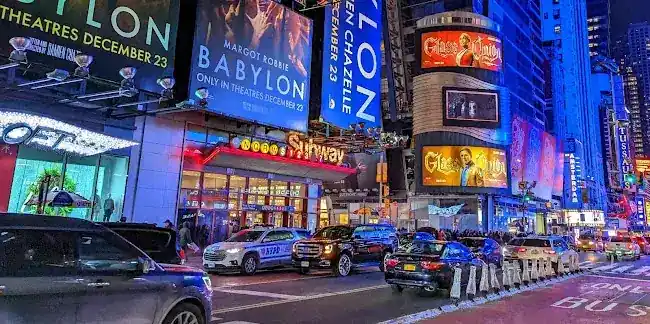 W 42nd St & 7th Ave