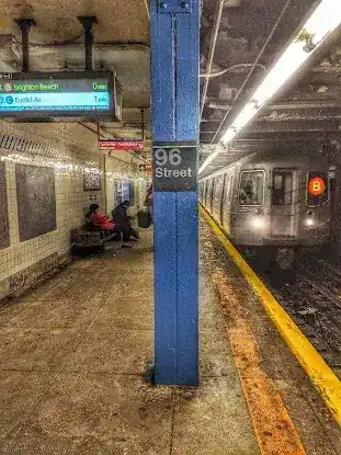 W 96 St/Central Park West