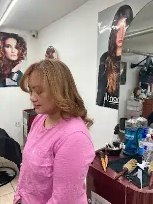Wanda's Beauty Salon by Guille