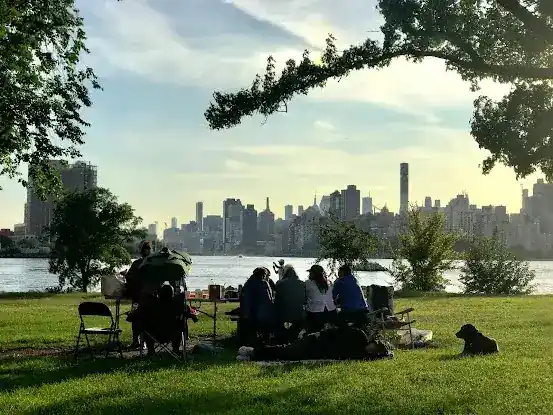 Wards Island Park