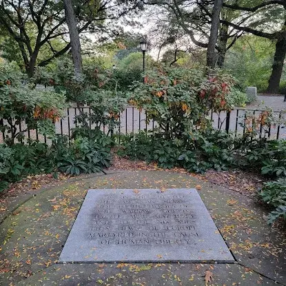 Warsaw Ghetto Memorial Plaza