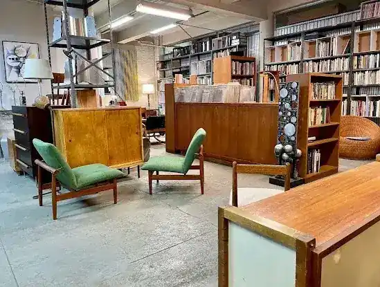 Weinberg Modern