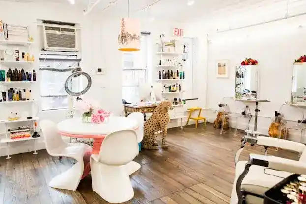 Wonderland Beauty Parlor