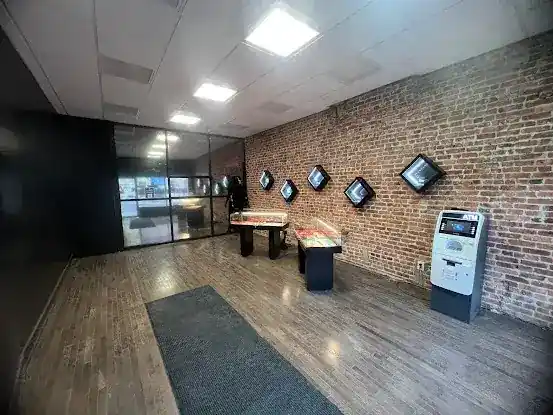 Zmokez - Smoke Shop & Dispensary (Weed, Edibles, Prerolls, Flowers, Cannabis, Delivery and More)