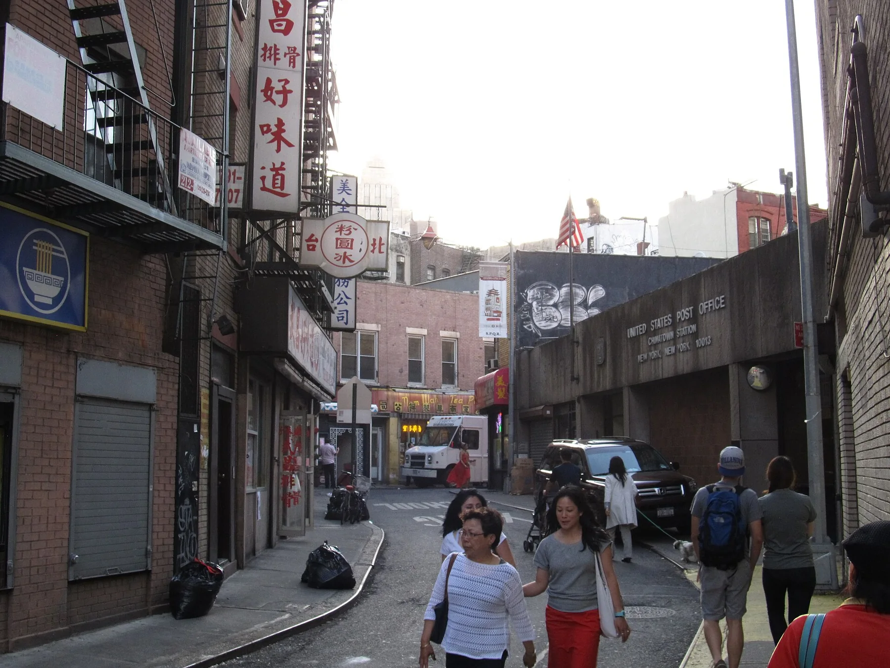 Doyers Street in Manhattan Chinatown